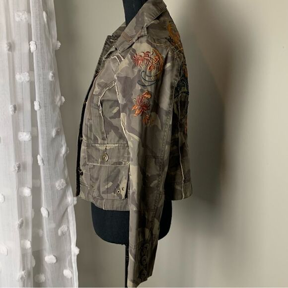 By Deep Branded camouflage button front army jacket with pockets size Medium‎ - Picture 2 of 15